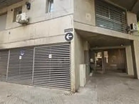 Colon e Ituzaingo, con Cochera