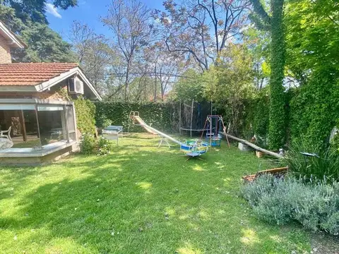 Casa en Alquiler Temporal con 4 cocheras