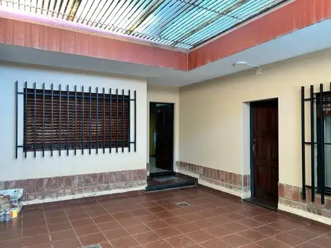 Casa 3 Dorm. Apto Crédito. En B° Altamira