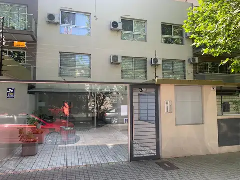 Departamento en venta de 3 Ambientes con 1 cochera cubierta en Bernal Centro, Apto crédito 