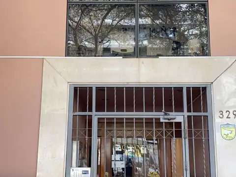 Bv Dr A Illia 300, Piso 2