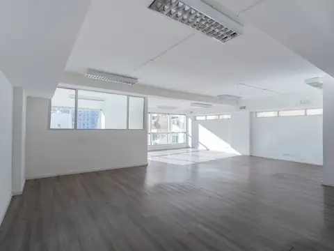 Av. Luis Maria Campos 1000, Piso 10