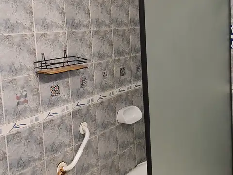 PH en alquiler – tipo casa – dormitorio en entrepiso, patio y bajas expensas