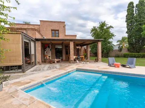 Casa en Venta en Almafuerte, USD 320.000