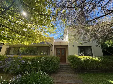 Casa en alquiler en B°Cdo BsAs Village