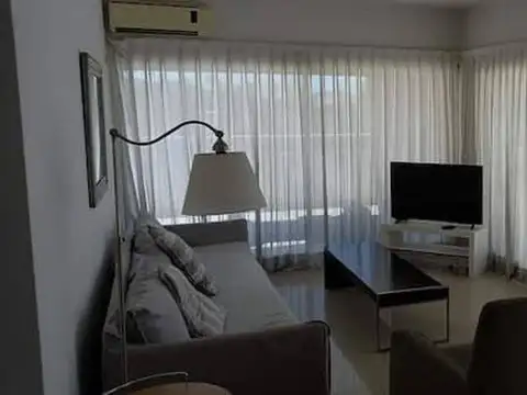 7 de julio 100