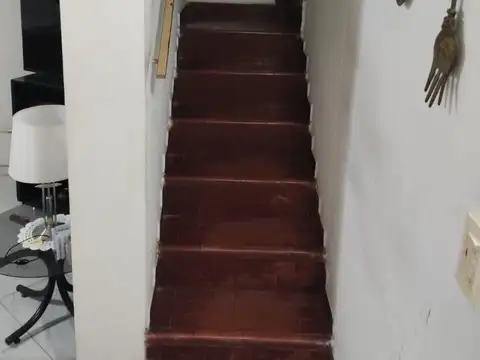 Depto Tipo Casa en Venta con 1 cocheras