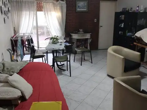 Depto Tipo Casa en Venta de 3 ambientes