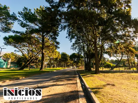 Lote en la Av. de entrada - B502