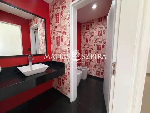 Casa 7 ambientes con 4 baños