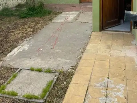 Casa en venta - 3 Dormitorios 2 Baños - Ayacucho
