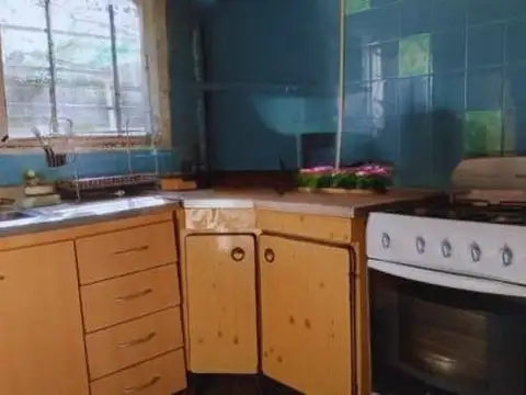 Casa 5 ambientes con 2 baños