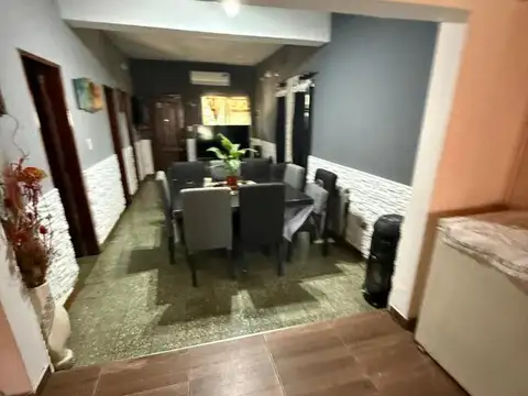 Casa en Venta con 3 cocheras