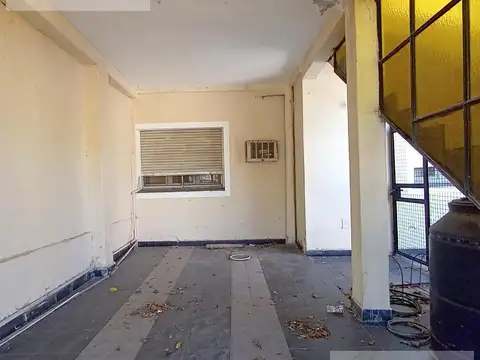 Casa 6 ambientes con 2 baños