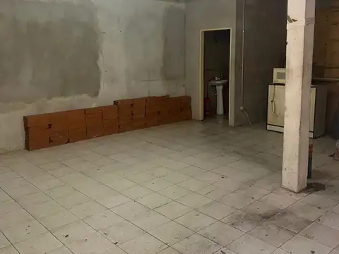Venta Ph De 2 Ambientes Con Local Y Garage La Tablada