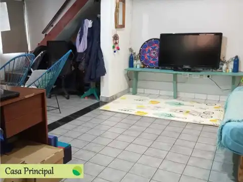 Casa 8 ambientes con 3 baños