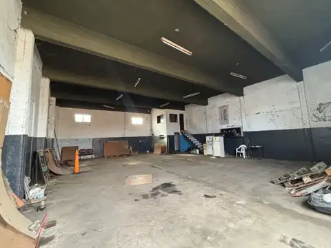 VENTA GALPON EN VILLA TESEI APTO CAMIONES