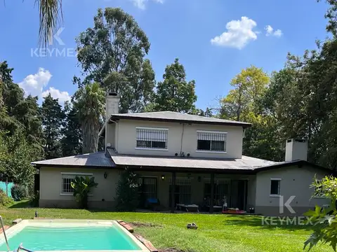 Casa 9 ambientes con 5 baños