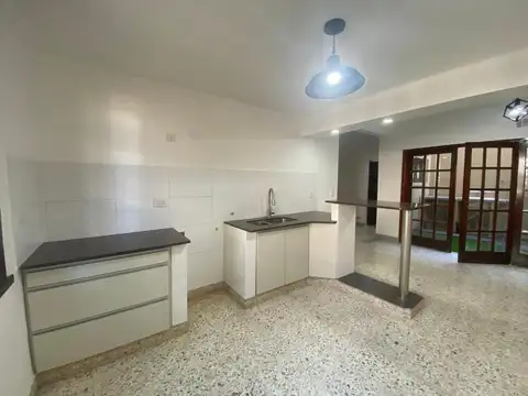 Depto Tipo Casa en Alquiler de 1 dormitorio