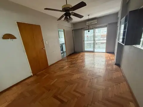 4 AMBIENTES AL FRENTE LUMINOSO