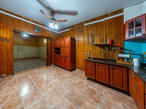 VENTA CASA DE PASILLO 1 DORM A RECICLAR