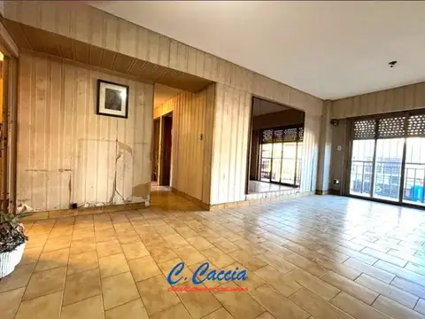 Departamento 4 ambientes con 2 baños