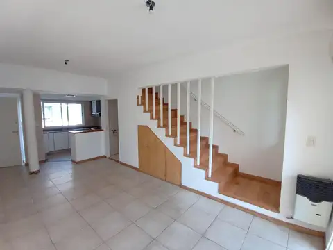 Depto Tipo Casa en Venta 19 años