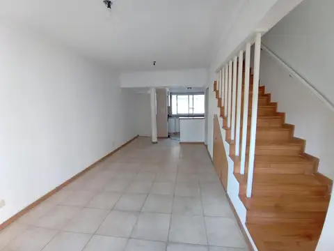 Depto Tipo Casa en Venta al Sudeste