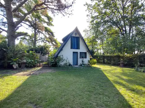 NOE. Venta Casa Alpina de 2 Ambientes en Barrio Parque Sakura, Exaltacion de la Cruz