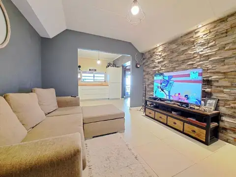 Depto Tipo Casa en Venta en Villa Luzuriaga, USD 135.000