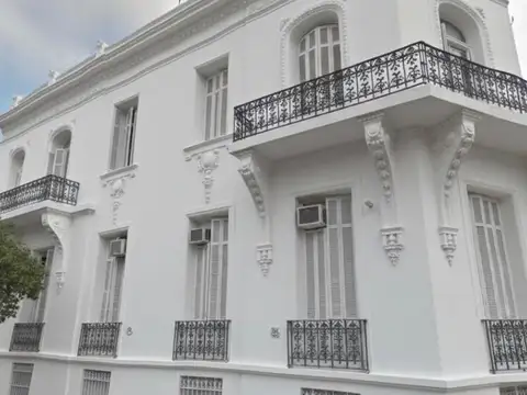 Inversores | Hotel + Locales | 1800m² Construibles|