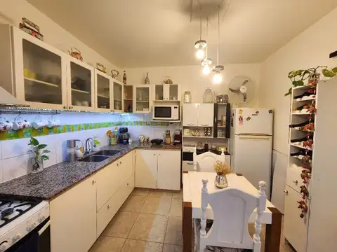 Depto Tipo Casa 4 ambientes con 2 baños
