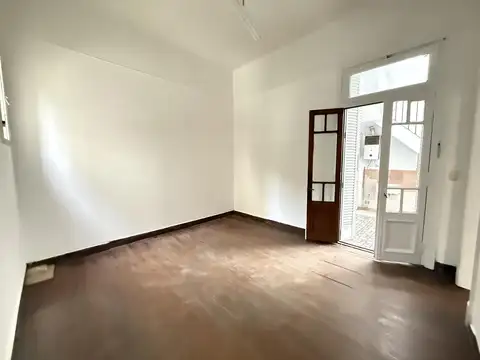 Depto Tipo Casa 4 ambientes con 1 baño