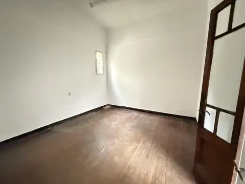 Depto Tipo Casa en Venta en Chacarita, USD 180.000