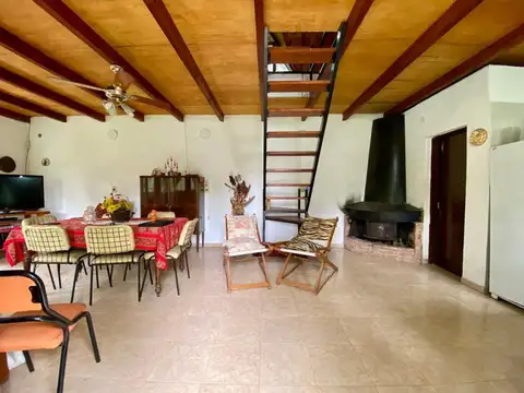 CASA VENTA BARRIO LOS PINOS ÁLVAREZ GRAN TERRENO