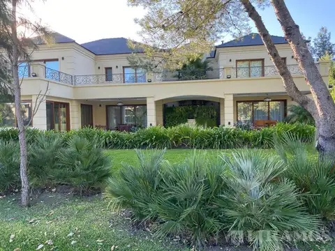 Casa en Venta en Canning, USD 2.000.000