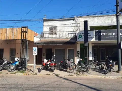 CALLE 14 MARIANO MORENO 800