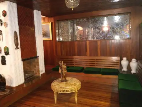 Casa 6 ambientes con 5 baños