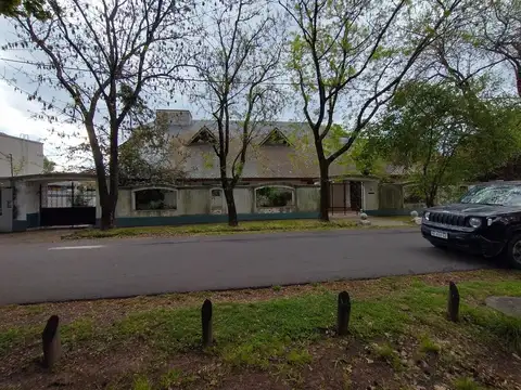 USD 950.000.- Gran lote 2360 m2 casa  800m2-Sta. Rita -S.I