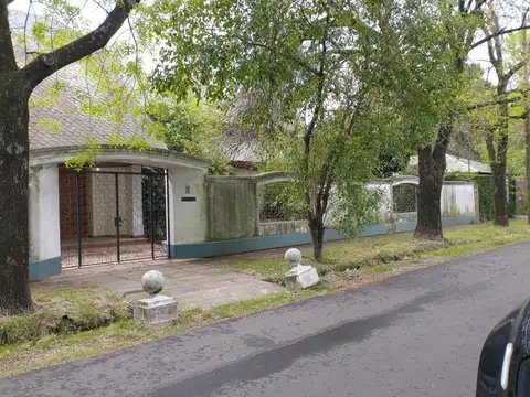 USD 830.000.- Gran lote 2360 m2 casa  800m2-Sta. Rita -S.I