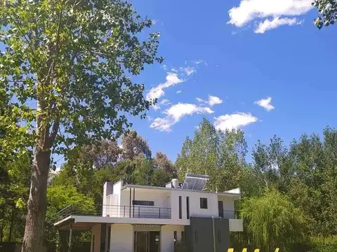 Casa en Venta en 25 de Mayo, USD 320.000