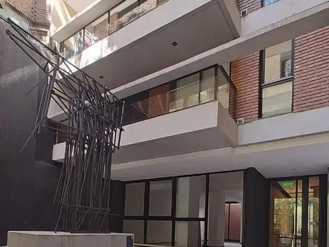 Oficina en Venta con patio y cocina en Nueva Córdoba
