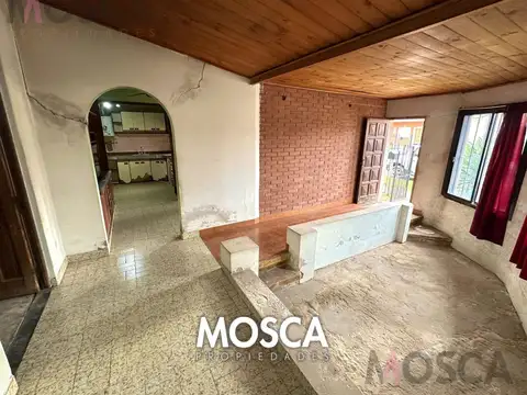 CASA EN VENTA  EN GENERAL RODRIGUEZ CENTRO