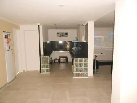 Casa 4 ambientes con 4 baños