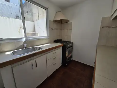 Depto Tipo Casa en Alquiler de 2 dormitorios