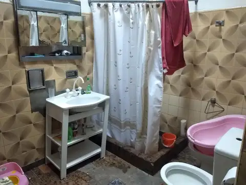 Casa 3 ambientes con 4 baños