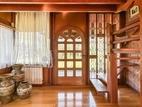 Casa 7 ambientes con 4 baños