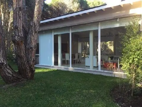 Casa en Venta en Carilo, USD 450.000