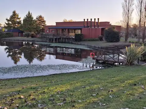 Papa Francisco 700, Piso 0