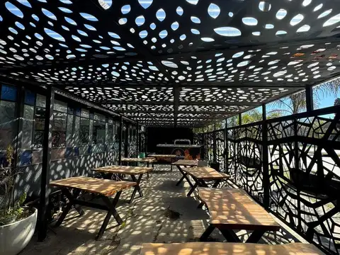 Local en Ensenada